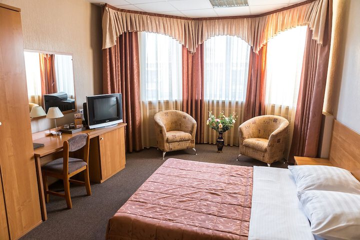 Room 22 of 48