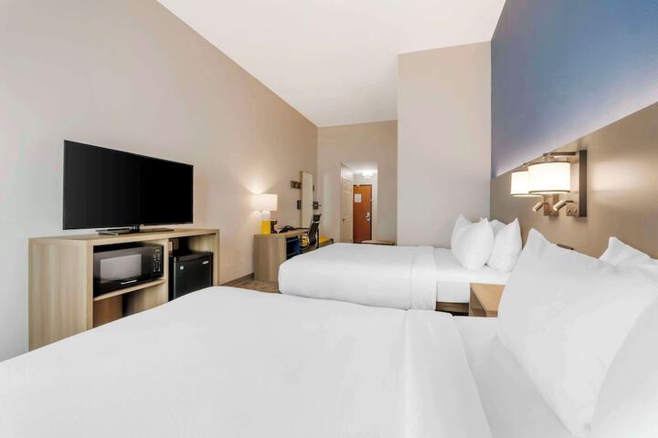 1 King Bed Suite Accessible (1 of 16)