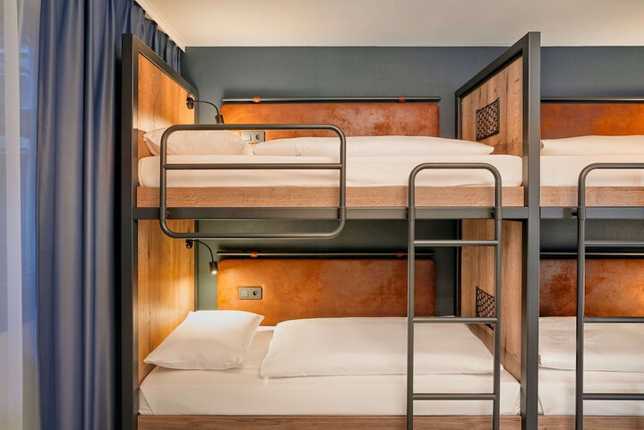 Room 15 of 26