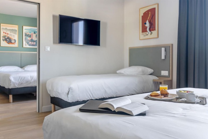 Room 12 of 36