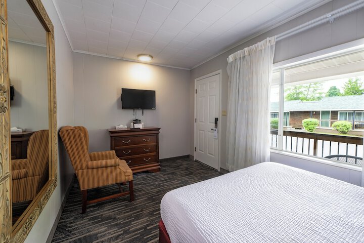 Room 87 of 549