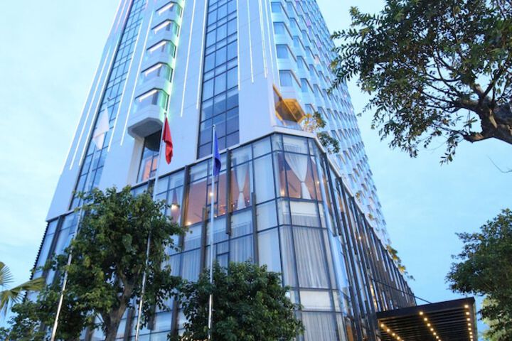 Exterior of Central Luxury Ha Long Hotel