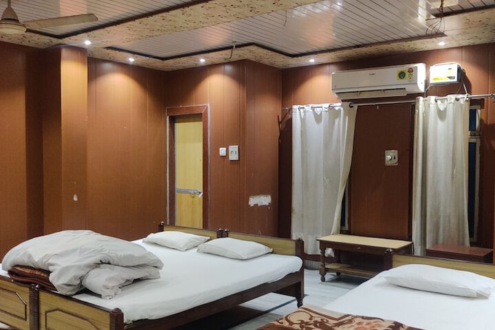 Room 19 of 30