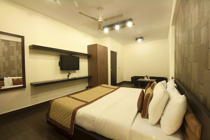 Room 29 of 52