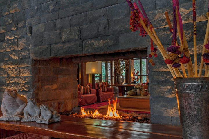 Entrance & Lobby