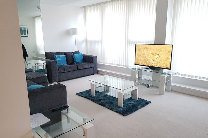 Room 5 of 12