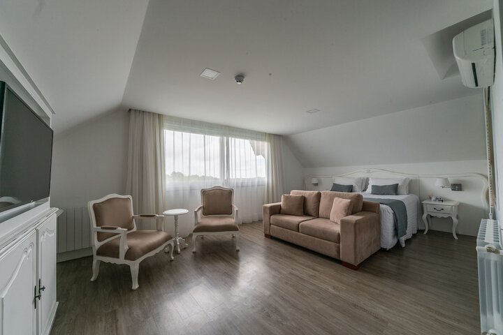 Room 53 of 123