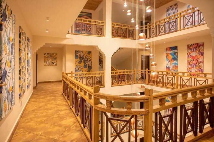 Ballroom/Hall 26 of 31