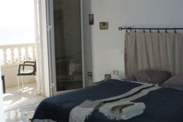 Room 9 of 36