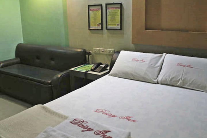 Room 14 of 24