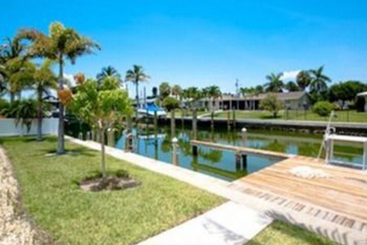Dock