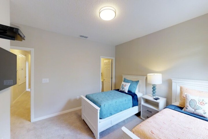 Room 15 of 57