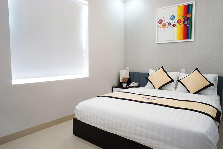 Room 13 of 38