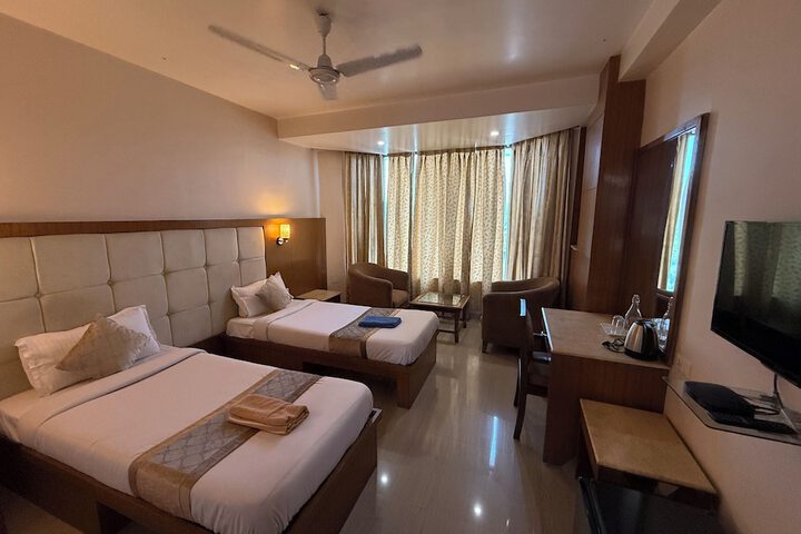 Room 14 of 19