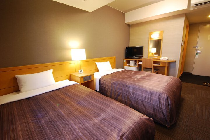 Room 5 of 30