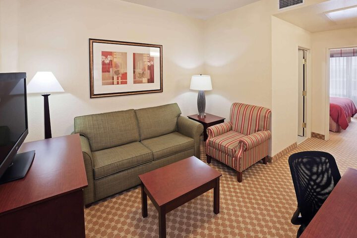 Room 9 of 16