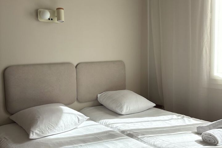 Room 17 of 22