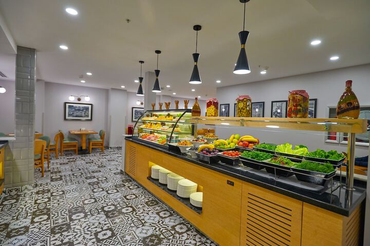 Dining 59 of 79
