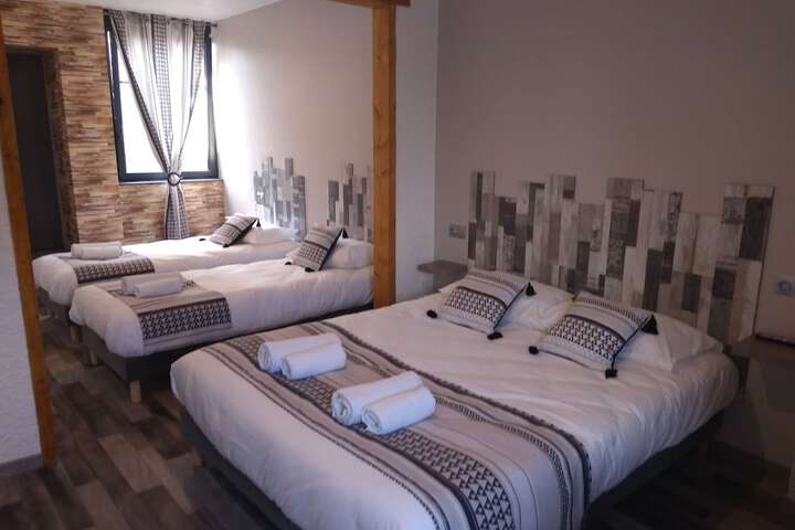 Room 3 of 38