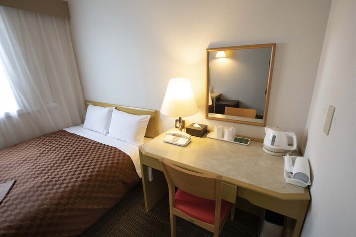 Room 18 of 36