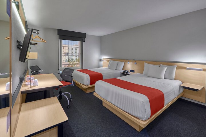 Room 6 of 51