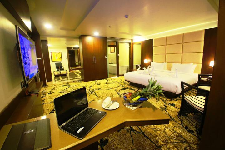 Room 19 of 36