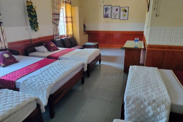 Room 15 of 28