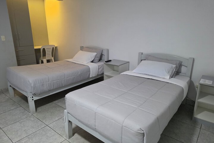 Room 6 of 84