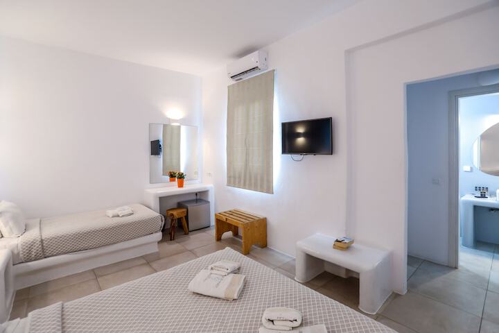 Room 6 of 43