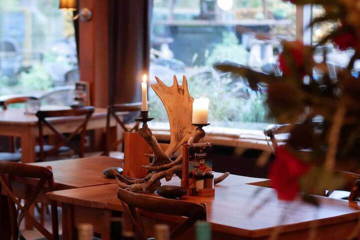 Dining 67 of 93
