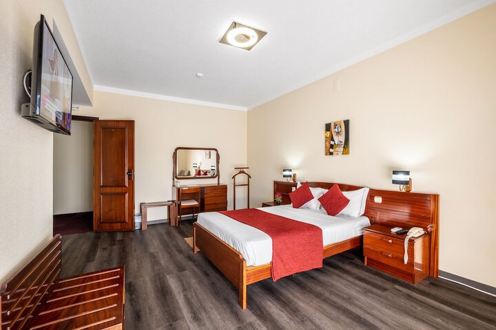 Room 10 of 51