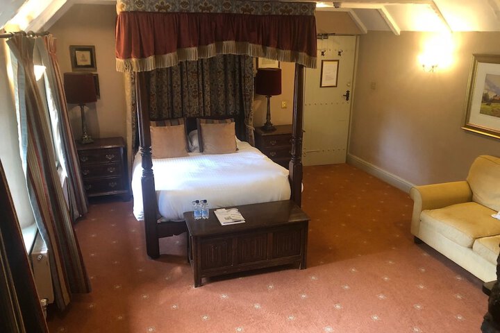 Room 2 of 46