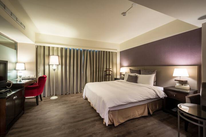 Room 15 of 53