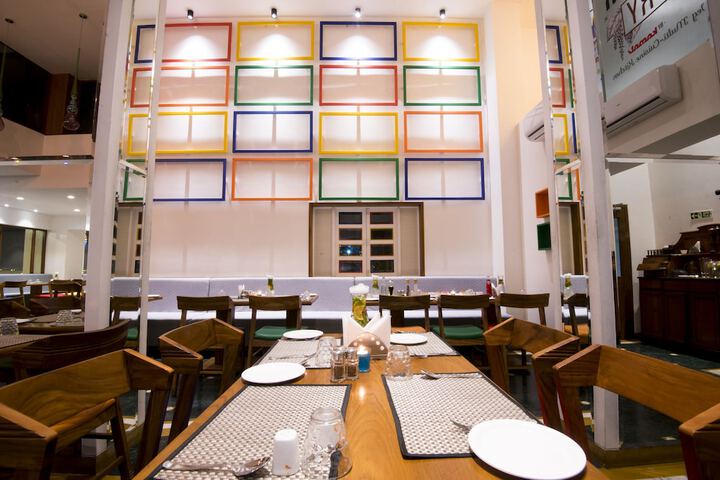 Dining 46 of 67
