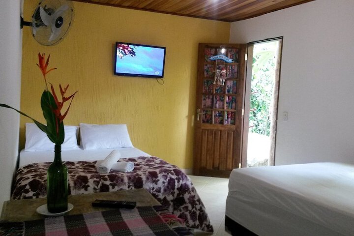 Room 2 of 10