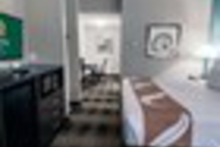 Room 18 of 19