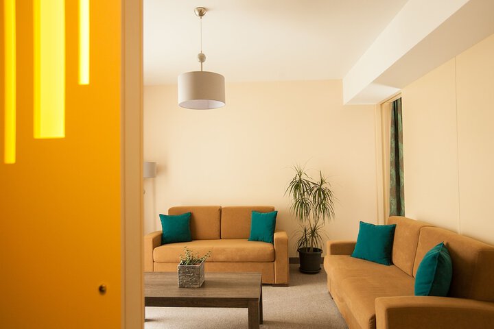 Room 32 of 71