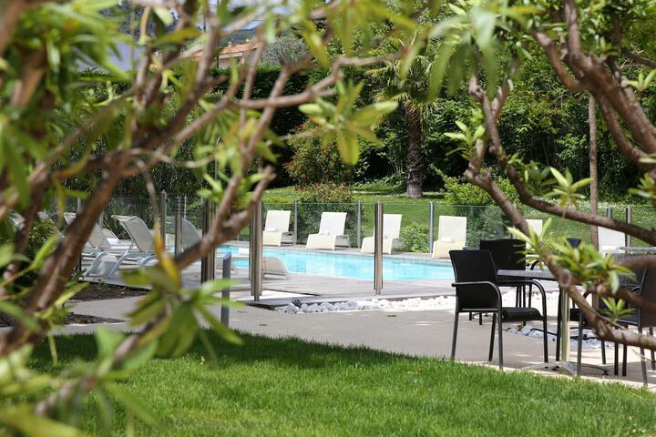 Pool Hotel