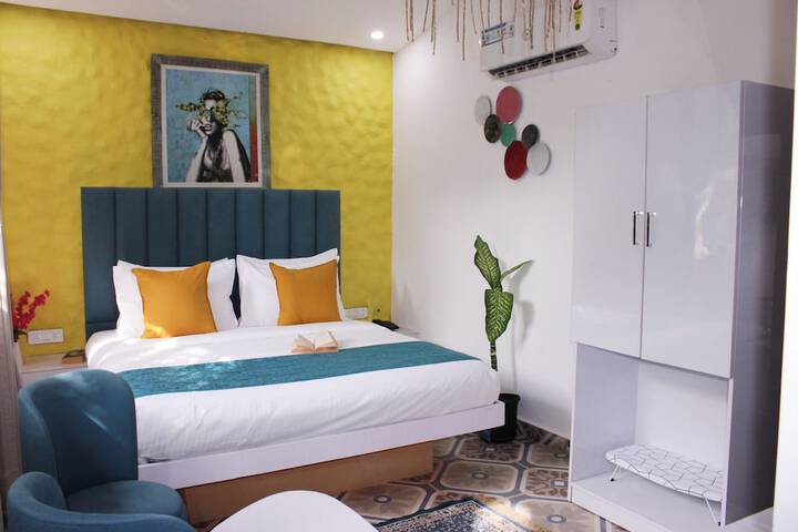 Room 7 of 39