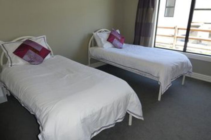 Room 13 of 18