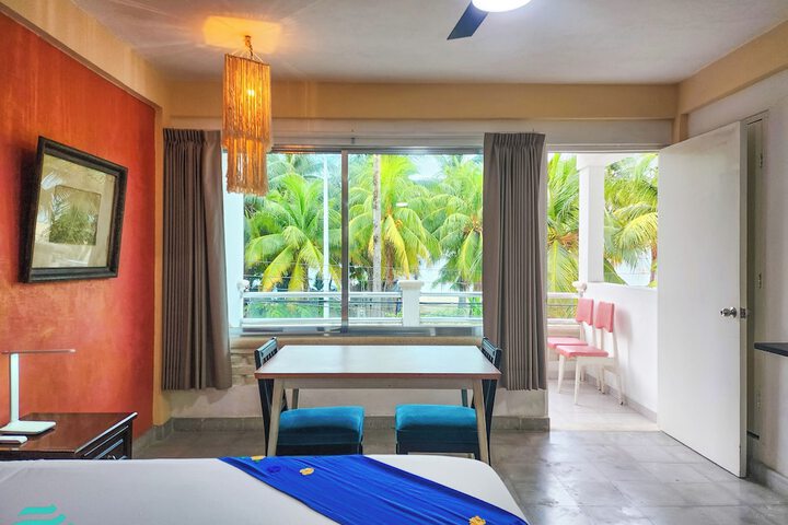 Room 4 of 172