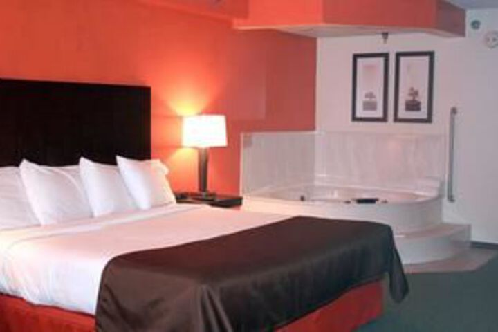 Room 3 of 6