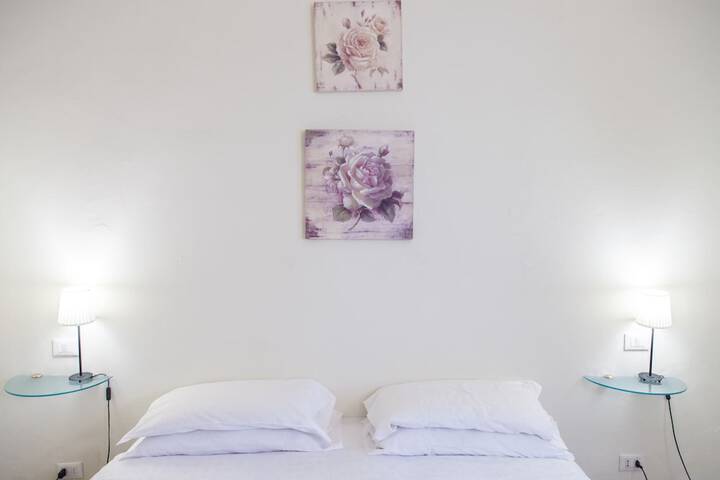 Room 10 of 24