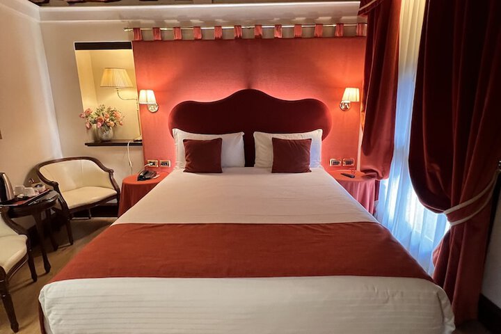 Room 106 of 290