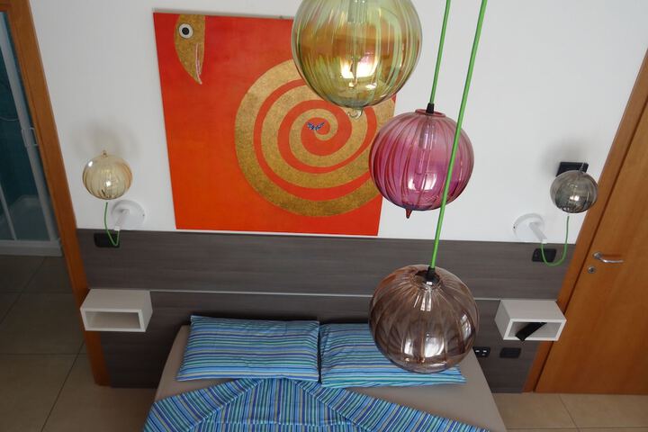 Room 9 of 46