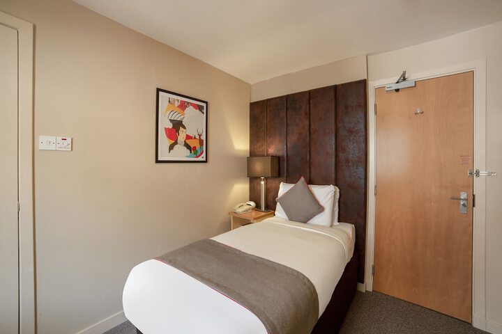 Room 22 of 58