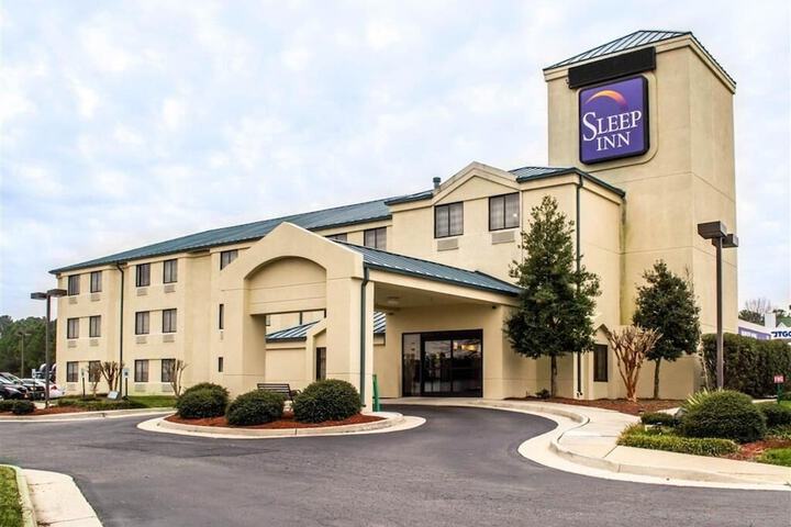 Hotel Entry