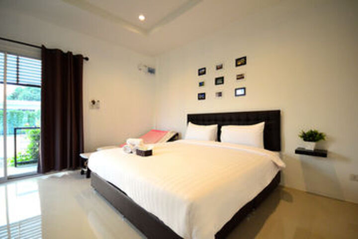 Room 43 of 59