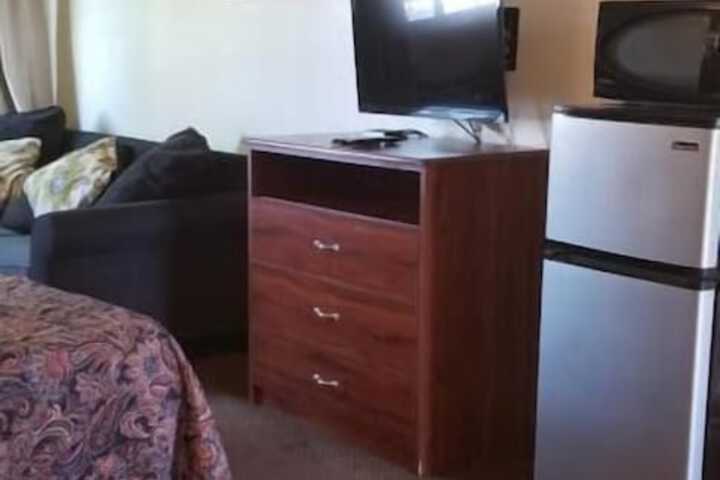 Room 6 of 30