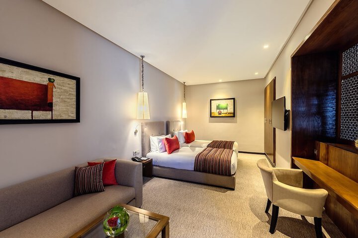 Room 5 of 62